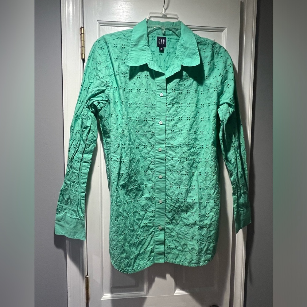 Women’s GAP Green Eyelet long Sleeve Button Down Shirt sz M